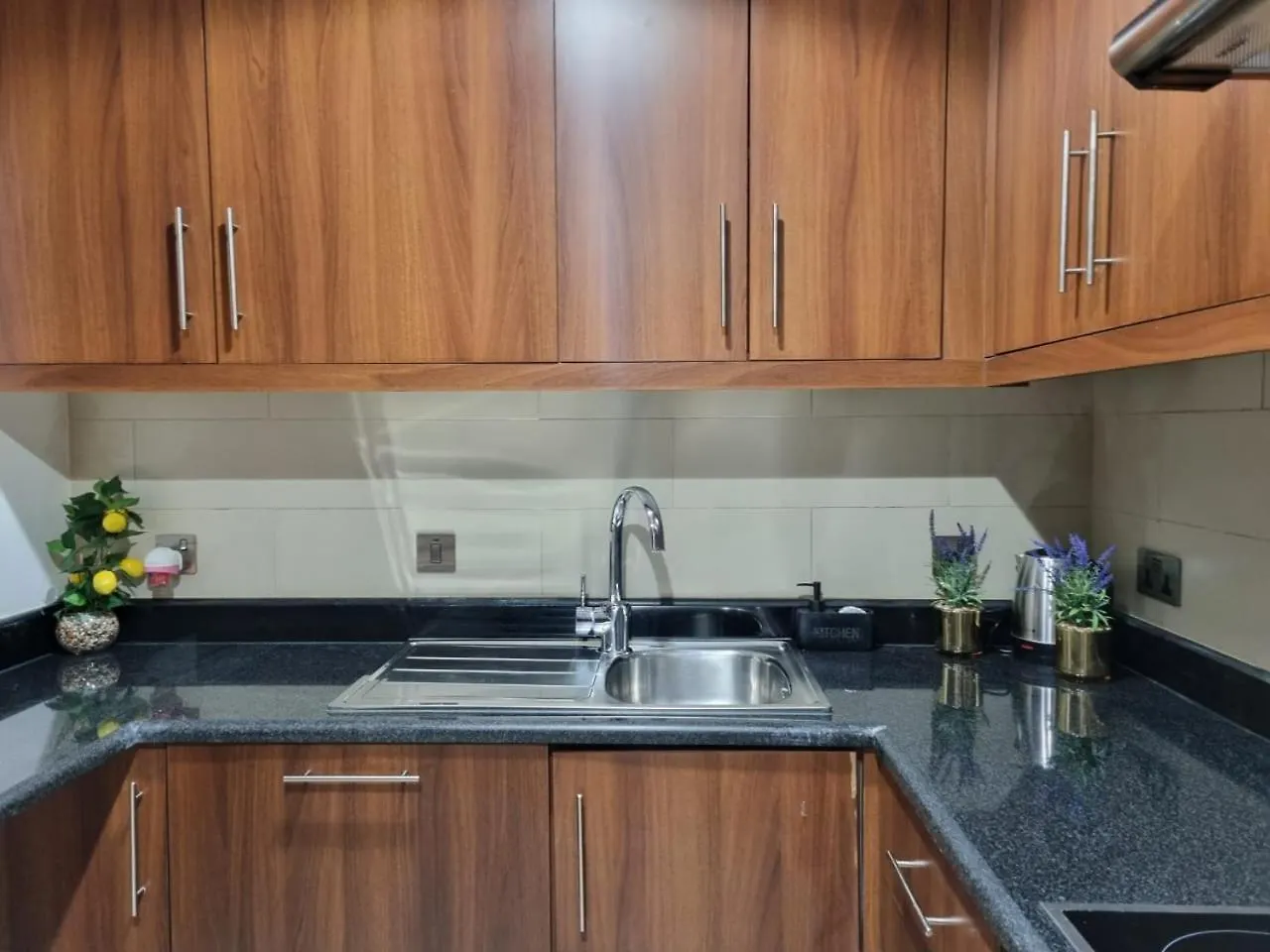 شقة فاخرة في برج رافال Riyadh Apartment